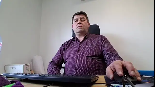 Snapshot of sympatrique chatting on April 2026 03:02:01 PM sympatrique online show from April 2026 03:02:01 PM