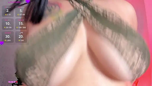 Snapshot of alina_stark chatting on October 2025 08:22:02 PM alina stark online show from October 2025 08:22:02 PM