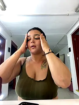 Snapshot of alina_stark chatting on October 2025 07:15:02 PM alina stark online show from October 2025 07:15:02 PM