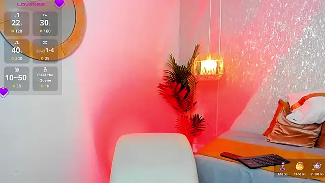 Snapshot of alina_stark chatting on November 2025 07:23:02 PM alina stark online show from November 2025 07:23:02 PM