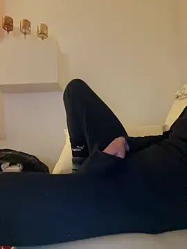 Frank22xx online show from March 2026 07:14:02 PM