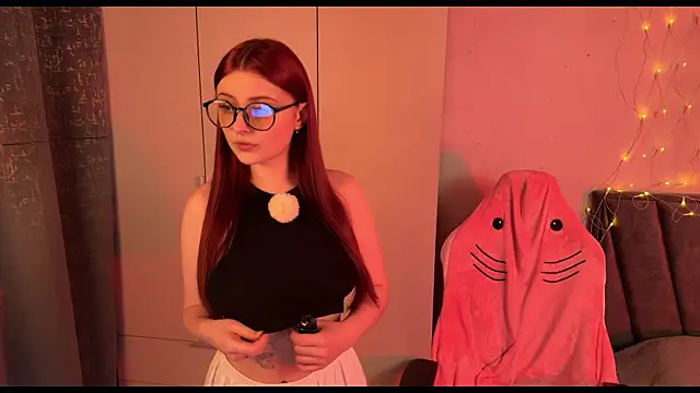 RozieRose online show from November 2025 11:57:02 AM