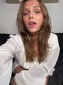 HumbleJess online show from September 2025 03:45:01 PM