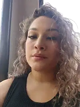 Sara smiiith211 online show from February 2026 03:28:02 PM