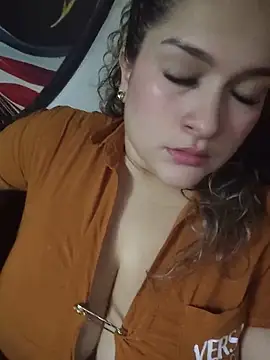 Sara smiiith211 online show from May 2026 12:49:01 AM