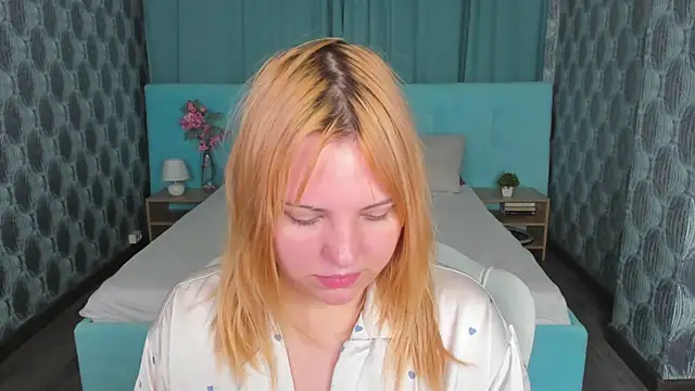 Stacy Luv online show from September 2025 12:04:01 AM