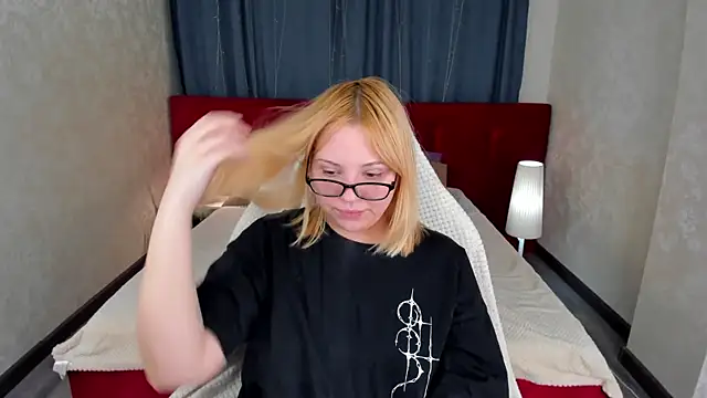 Stacy Luv online show from November 2025 09:06:02 AM