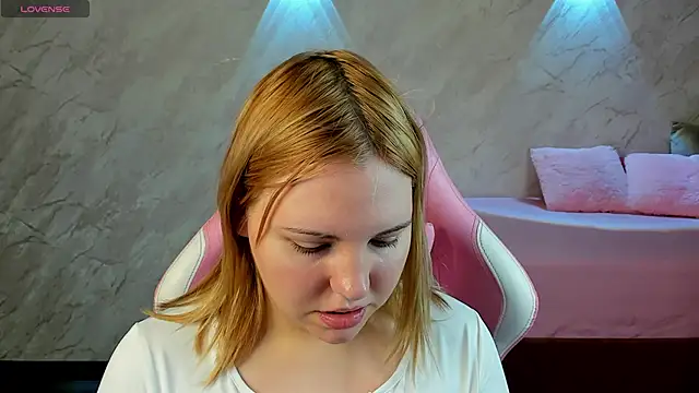 Stacy Luv online show from February 2026 09:08:01 AM