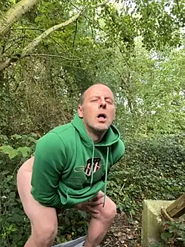 Snapshot of SchwuleHure chatting on September 2025 09:03:02 AM SchwuleHure online show from September 2025 09:03:02 AM