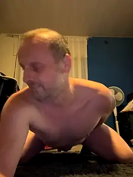 Snapshot of SchwuleHure chatting on October 2025 08:28:02 PM SchwuleHure online show from October 2025 08:28:02 PM