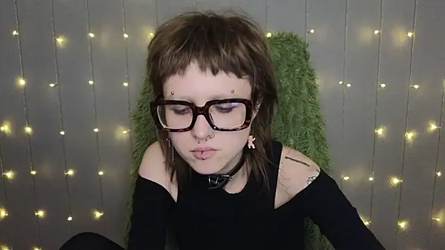 kortny yo online show from December 2024 05:01:01 PM