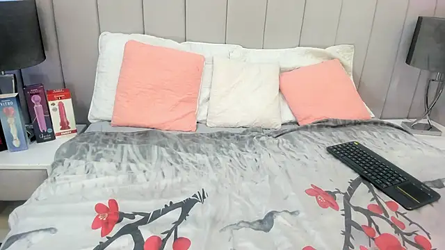 Kendaal Doshi online show from October 2025 01:50:02 PM