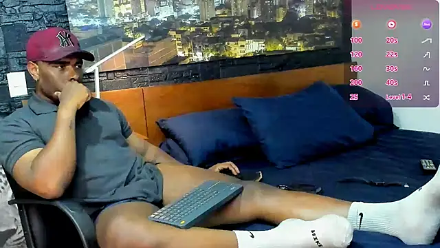 Snapshot of thomas_santtos1 chatting on February 2025 12:41:01 AM thomas santtos1 online show from February 2025 12:41:01 AM