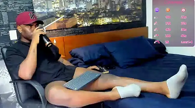 Snapshot of thomas_santtos1 chatting on February 2025 12:19:01 PM thomas santtos1 online show from February 2025 12:19:01 PM