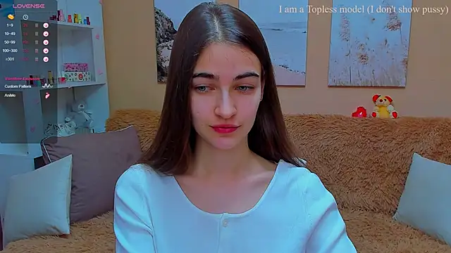 AstoriyaNight online show from February 2025 10:33:02 AM