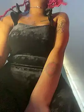 Snapshot of Cherrytowild chatting on March 2025 06:24:01 AM Cherrytowild online show from March 2025 06:24:01 AM