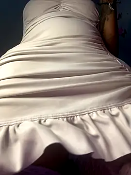 Snapshot of Cherrytowild chatting on November 2025 08:37:01 AM Cherrytowild online show from November 2025 08:37:01 AM