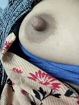 Snapshot of Aaradhya chatting on January 2025 04:07:02 AM Aaradhya online show from January 2025 04:07:02 AM