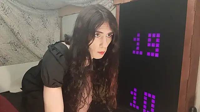 Snapshot of DiiVampy chatting on December 2025 10:37:02 PM DiiVampy online show from December 2025 10:37:02 PM