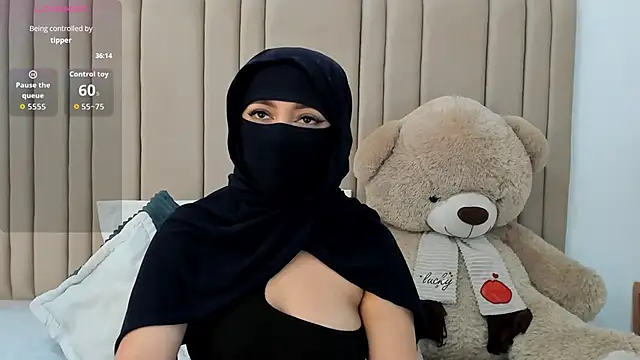 izadii online show from February 2026 06:55:02 PM