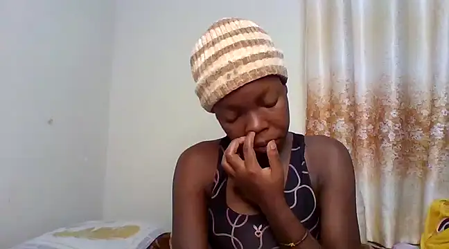 Snapshot of hunnybee007 chatting on March 2025 01:46:01 AM hunnybee007 online show from March 2025 01:46:01 AM