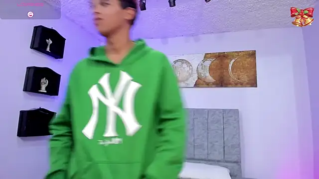 Snapshot of Noah_Smith04 chatting on January 2025 06:09:01 PM Noah Smith04 online show from January 2025 06:09:01 PM