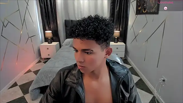 Snapshot of Noah_Smith04 chatting on February 2025 06:59:01 PM Noah Smith04 online show from February 2025 06:59:01 PM