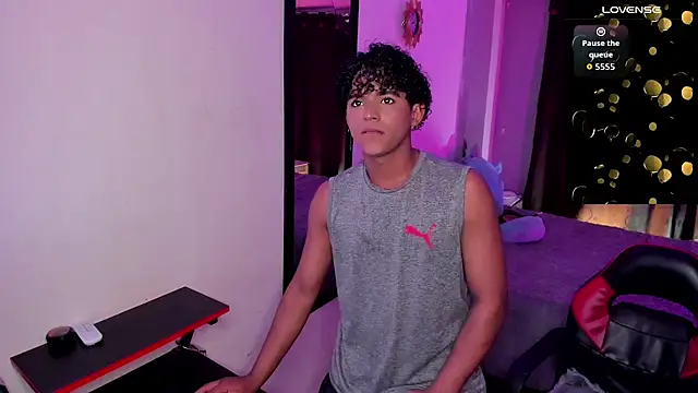 Snapshot of Noah_Smith04 chatting on October 2025 09:02:01 PM Noah Smith04 online show from October 2025 09:02:01 PM