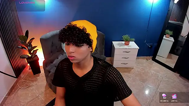 Snapshot of Noah_Smith04 chatting on November 2025 04:24:01 AM Noah Smith04 online show from November 2025 04:24:01 AM