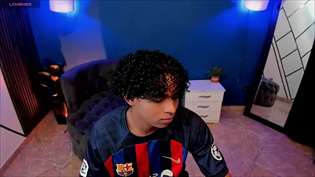 Snapshot of Noah_Smith04 chatting on December 2025 02:54:01 PM Noah Smith04 online show from December 2025 02:54:01 PM