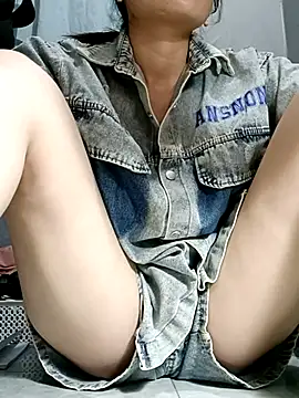 Snapshot of Blythe_69 chatting on March 2025 02:01:02 PM Blythe 69 online show from March 2025 02:01:02 PM