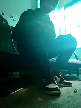 Snapshot of LongDickZee562 chatting on December 2024 09:29:02 PM LongDickZee562 online show from December 2024 09:29:02 PM