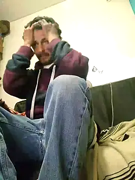 Snapshot of LongDickZee562 chatting on January 2025 05:43:01 AM LongDickZee562 online show from January 2025 05:43:01 AM