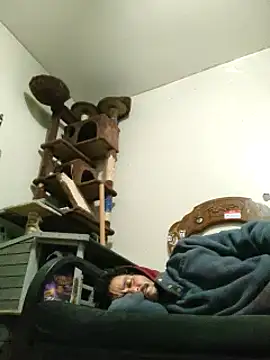 Snapshot of LongDickZee562 chatting on January 2025 09:05:01 AM LongDickZee562 online show from January 2025 09:05:01 AM