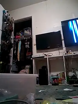 Snapshot of LongDickZee562 chatting on February 2025 04:16:02 AM LongDickZee562 online show from February 2025 04:16:02 AM