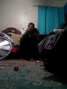 Snapshot of LongDickZee562 chatting on February 2025 04:27:01 AM LongDickZee562 online show from February 2025 04:27:01 AM