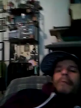 Snapshot of LongDickZee562 chatting on February 2025 09:43:02 PM LongDickZee562 online show from February 2025 09:43:02 PM