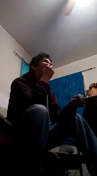 Snapshot of LongDickZee562 chatting on February 2025 06:09:02 AM LongDickZee562 online show from February 2025 06:09:02 AM