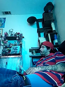 Snapshot of LongDickZee562 chatting on February 2025 10:04:01 PM LongDickZee562 online show from February 2025 10:04:01 PM