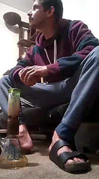 Snapshot of LongDickZee562 chatting on March 2025 05:07:02 AM LongDickZee562 online show from March 2025 05:07:02 AM