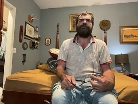 Onesieboy4daddys online show from April 2026 07:07:02 PM