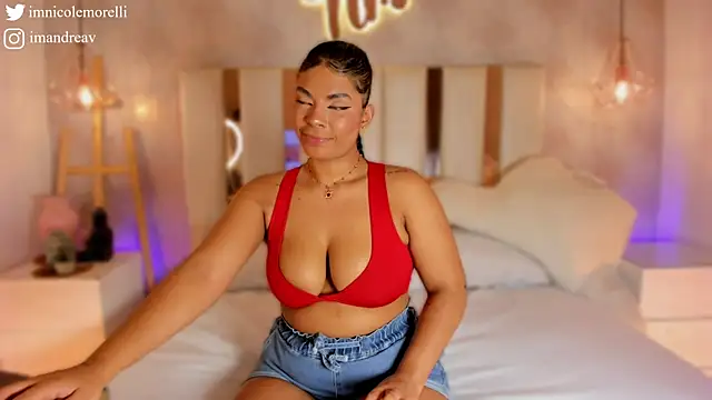 Snapshot of Nicolemorelli2 chatting on November 2025 12:06:01 PM Nicolemorelli2 online show from November 2025 12:06:01 PM