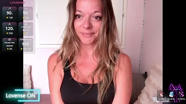 Snapshot of Maryli-O chatting on June 2026 01:35:01 PM Maryli-O online show from June 2026 01:35:01 PM