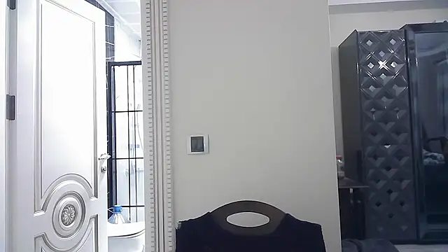 KIZLAZIMYaa online show from November 2025 04:00:02 AM