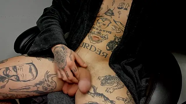 Snapshot of layneinchains chatting on December 2024 11:02:02 PM layneinchains online show from December 2024 11:02:02 PM