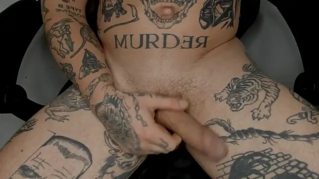 Snapshot of layneinchains chatting on December 2024 12:41:02 AM layneinchains online show from December 2024 12:41:02 AM