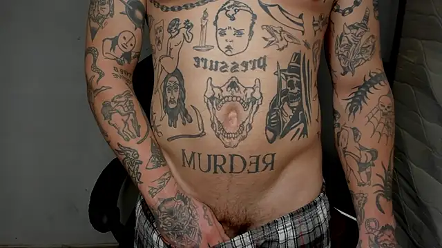 Snapshot of layneinchains chatting on December 2024 11:17:01 PM layneinchains online show from December 2024 11:17:01 PM