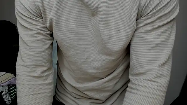 Snapshot of layneinchains chatting on January 2025 04:04:01 AM layneinchains online show from January 2025 04:04:01 AM