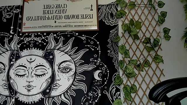 Snapshot of layneinchains chatting on January 2025 11:50:01 PM layneinchains online show from January 2025 11:50:01 PM