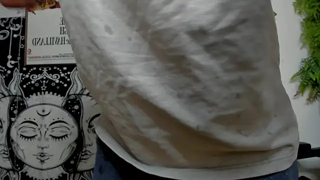 Snapshot of layneinchains chatting on February 2025 05:50:01 PM layneinchains online show from February 2025 05:50:01 PM